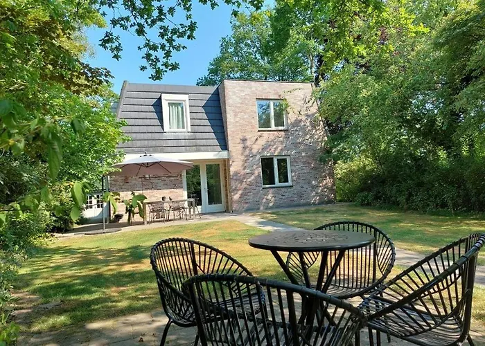 Vakantiehuis Boshuis Golfzicht Wellness, Golf&nature